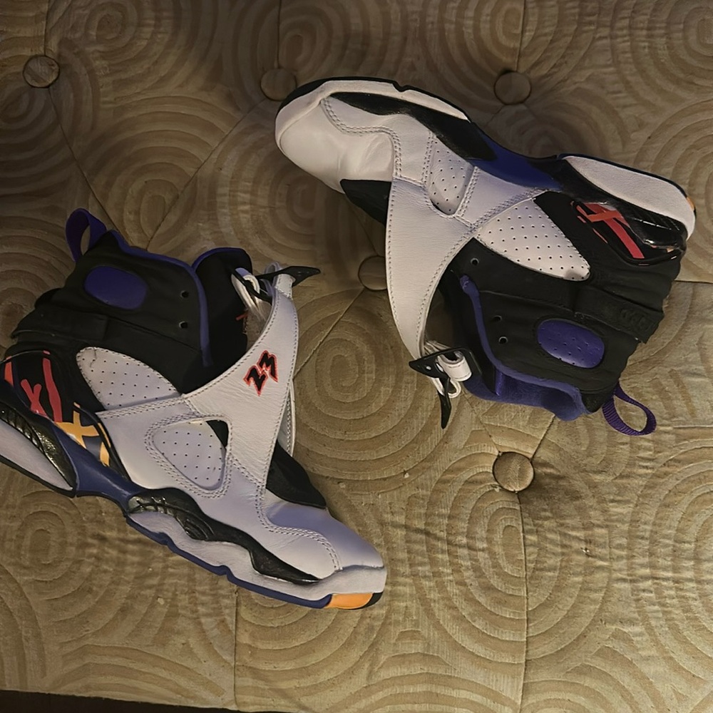 Air Jordan 8 Retro GS ‘Three-Peat’